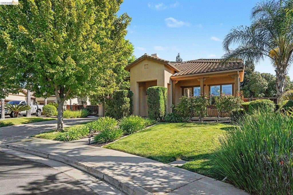 1276 Prominent Drive