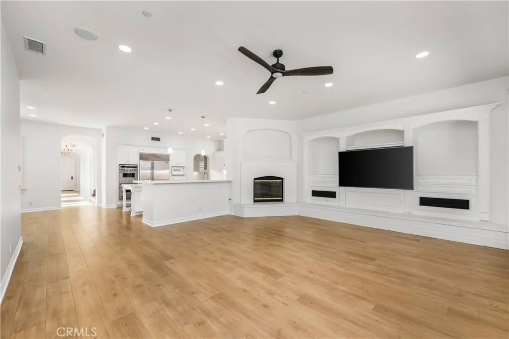 Newport Beach, California 92660, United States, 6 Bedrooms Bedrooms, ,7 BathroomsBathrooms,Residential,Active,193818