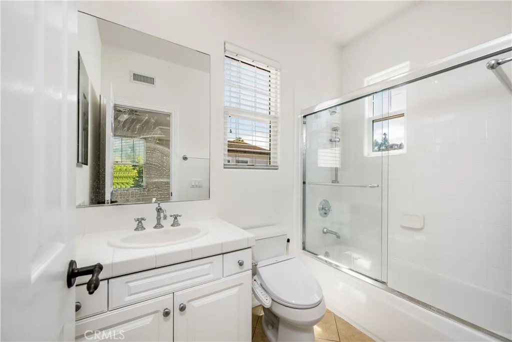 Newport Beach, California 92660, United States, 6 Bedrooms Bedrooms, ,7 BathroomsBathrooms,Residential,Active,193818