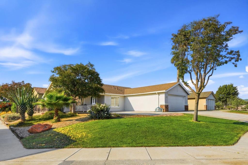 801 Gonzalez Circle