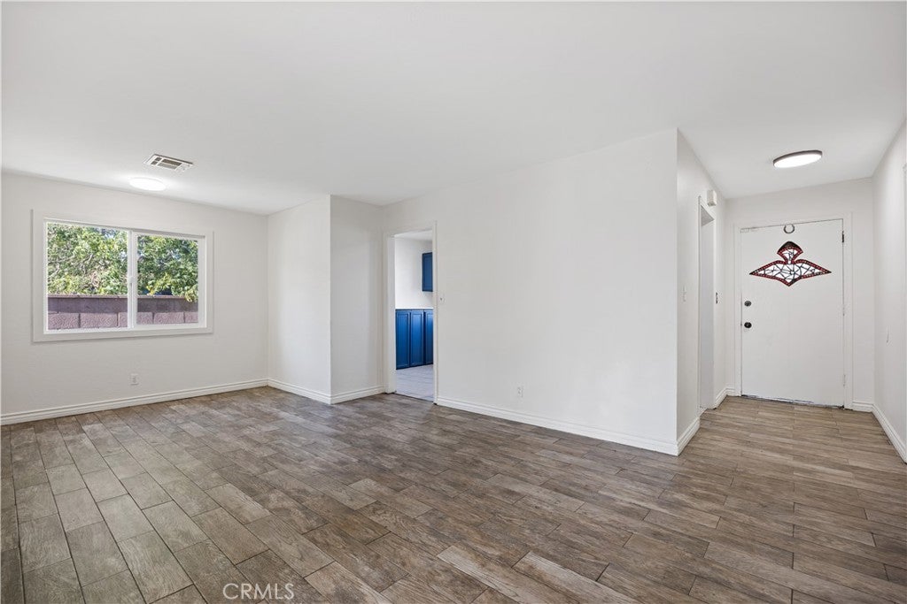 1058 E Avenue R2