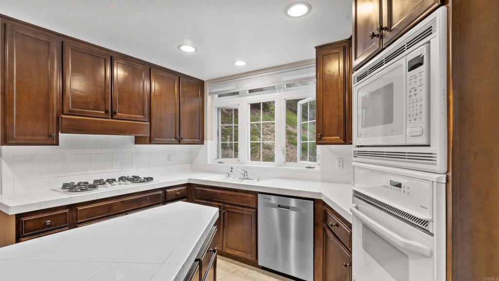 St. Tropez (STP) - Residential