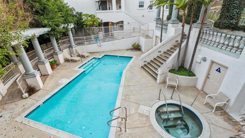 St. Tropez (STP) - Residential