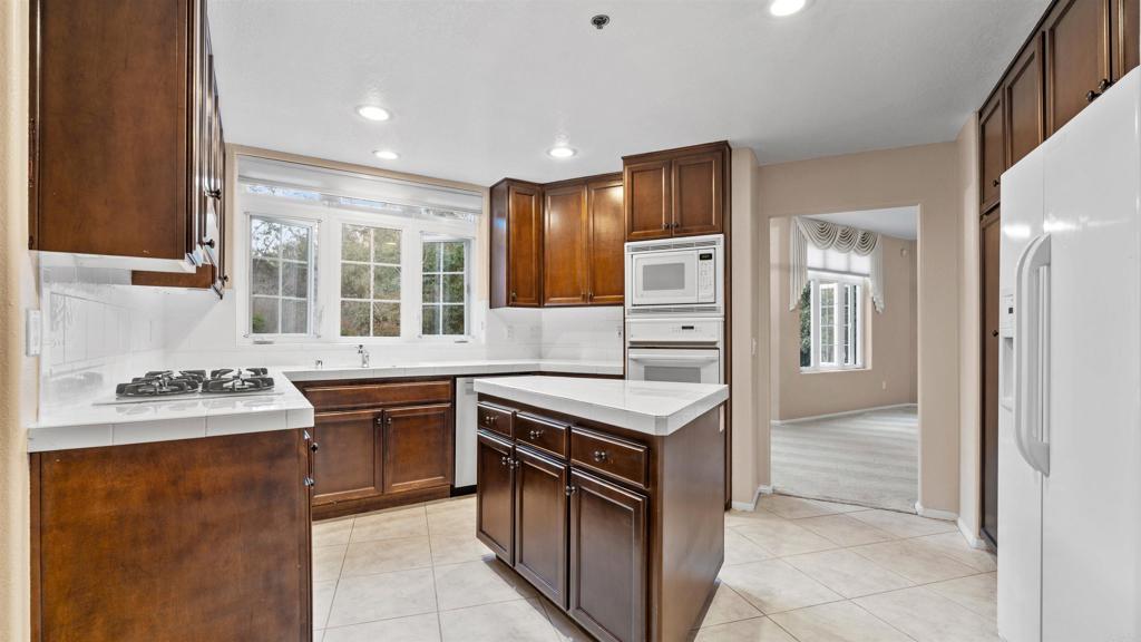 St. Tropez (STP) - Residential