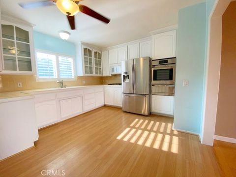 Photo of 418 E Harvard Rd #F, Burbank, CA 91501 (MLS # BB26069087)