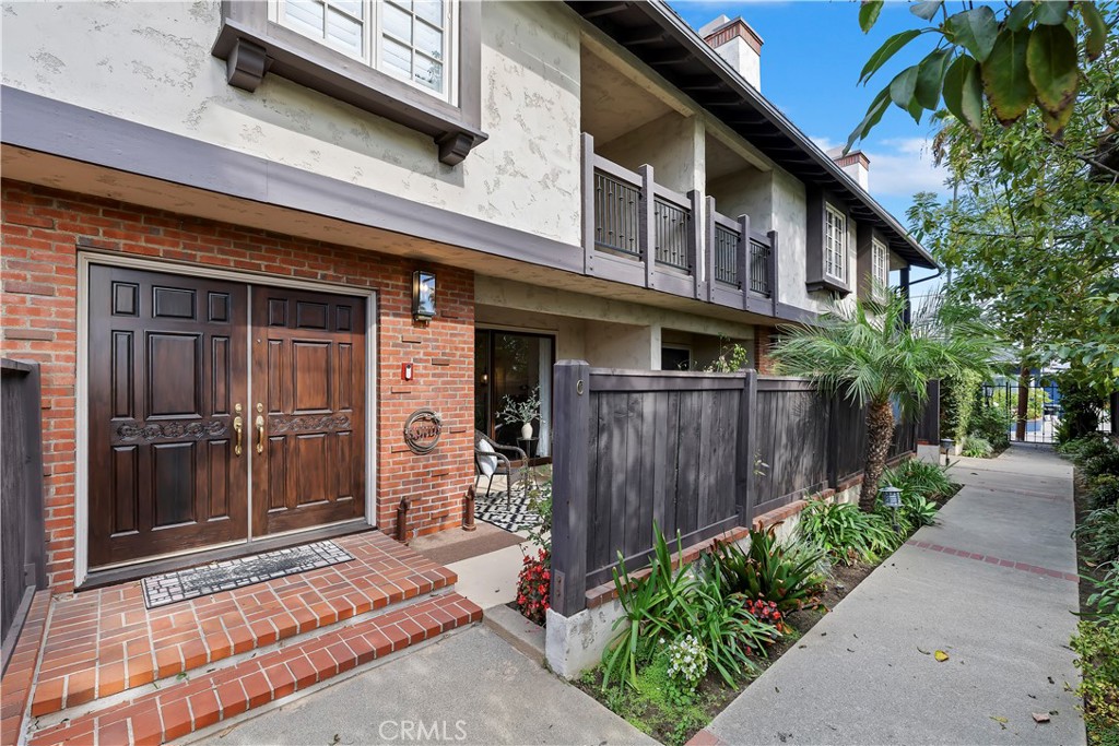 506 W Sierra Madre C