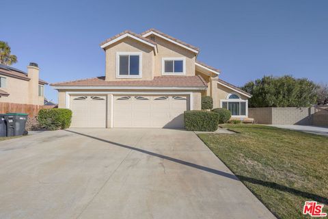 Photo of 37712 Duffel Street, Palmdale, CA 93552 (MLS # 26648141)