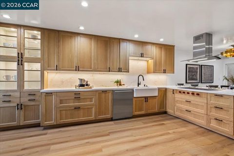 Photo of 137 Tweed Dr Dr, Danville, CA 94526 (MLS # 41122356)