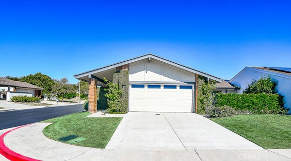 2 SANDBAR DR, CORONA DEL MAR, CA 92625 - Image bf4213dc2b0373d4341c65aa07c8d73f/4089977430