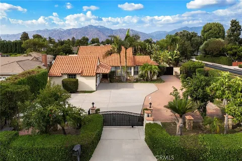 201 las tunas Drive, Arcadia, CA 91007 - MLS#: AR25219621