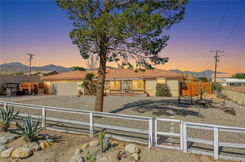 Photo of 61070 Esparta Ave, Desert Hot Springs, CA 92282 (MLS # SW25256675)