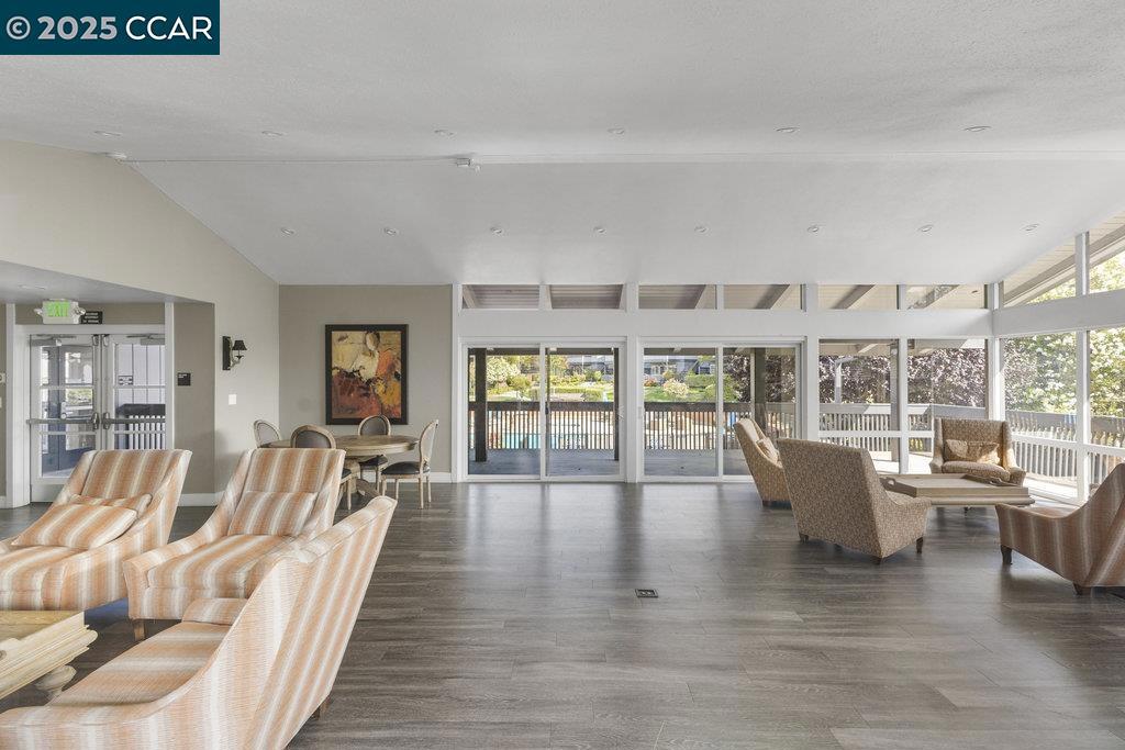 HEATHER FARMS - Residential