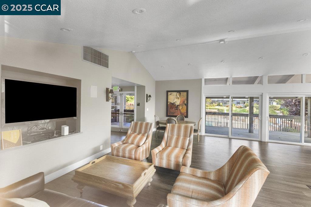 HEATHER FARMS - Residential