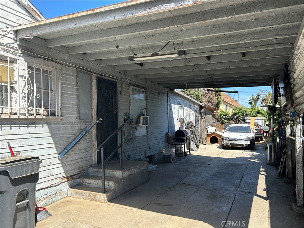 797 E Pine