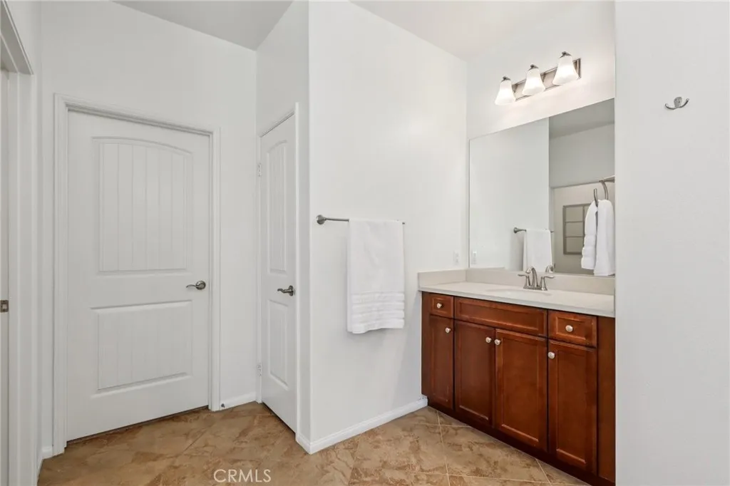 Hemet, California 92545, United States, 3 Bedrooms Bedrooms, ,3 BathroomsBathrooms,Residential,Active,186923