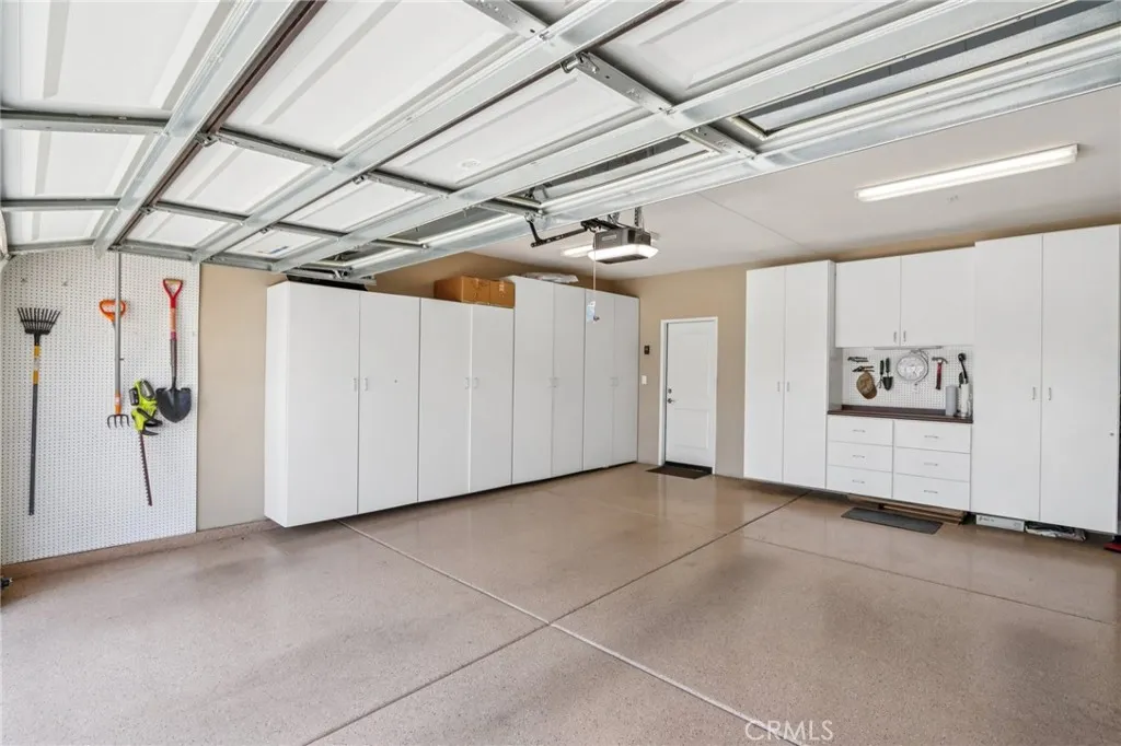 Hemet, California 92545, United States, 3 Bedrooms Bedrooms, ,3 BathroomsBathrooms,Residential,Active,186923