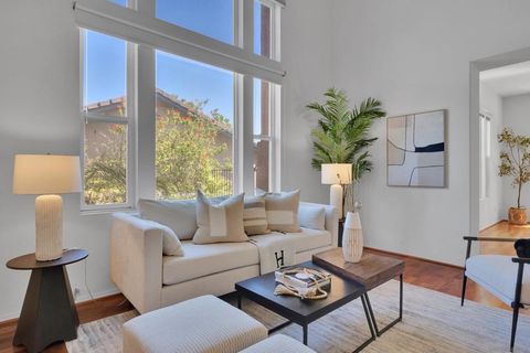 Photo of 1288 Sunrise Way Way, Escondido, CA 92029 (MLS # 250040428SD)