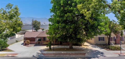 Photo of 700 S Mariposa Street, Burbank, CA 91506 (MLS # BB26127770)