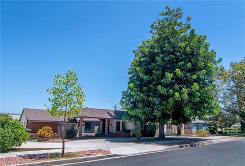 Photo of 700 S Mariposa Street, Burbank, CA 91506 (MLS # BB26127770)