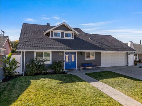 Photo of 27933 Honeycomb Drive, Saugus, CA 91350 (MLS # SR25269911)