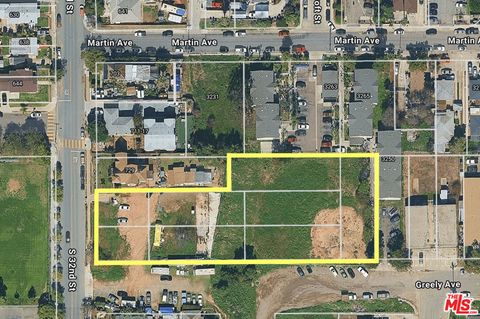 Photo of 0 S 32nd Street, San Diego, CA 92113 (MLS # 26650671)