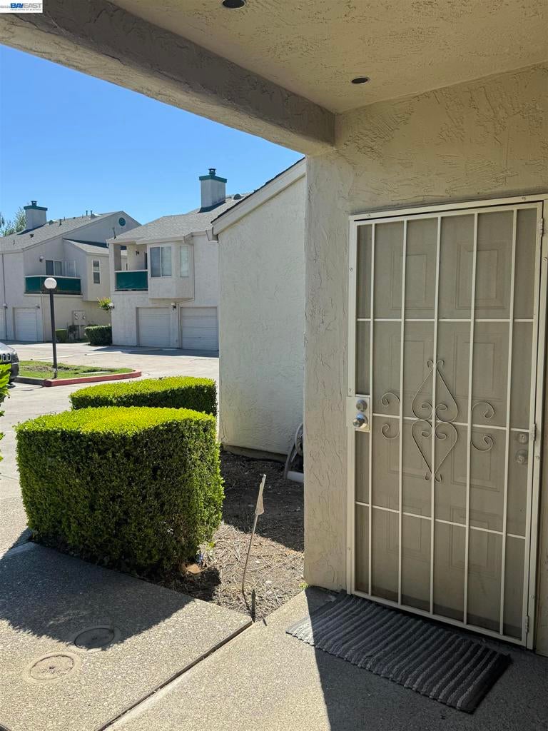 999 Porter Ave 30