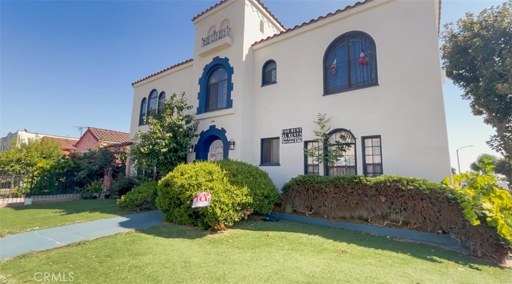 5350 Verona St, East Los Angeles, CA
2 Bedrooms | 1 Bathroom | $2,595/Month
Freshly updated and ready for move-in, this charming 2-bedroom, 1-bathroom unit offers a bright and comfortable living experience in East Los Angeles. The spacious living room and well-proportioned bedrooms provide plenty of room to relax or entertain.
The kitchen features modern finishes and ample storage, while the convenient location places you close to shopping, dining, schools, and major freeways.
Ideal for anyone looking for a well-maintained, affordable home in a vibrant East LA neighborhood. Contact Alber Moya at 747-305-4628 for more details or to schedule a showing.