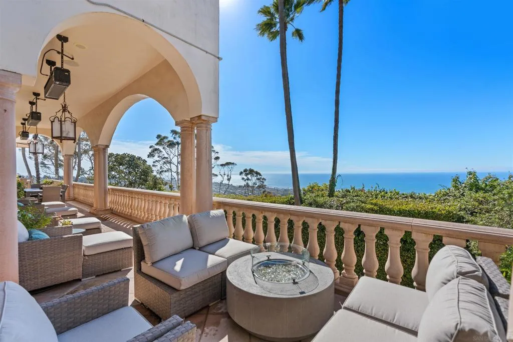 La Jolla, California 92037, United States, 6 Bedrooms Bedrooms, ,9 BathroomsBathrooms,Residential,Active,198721