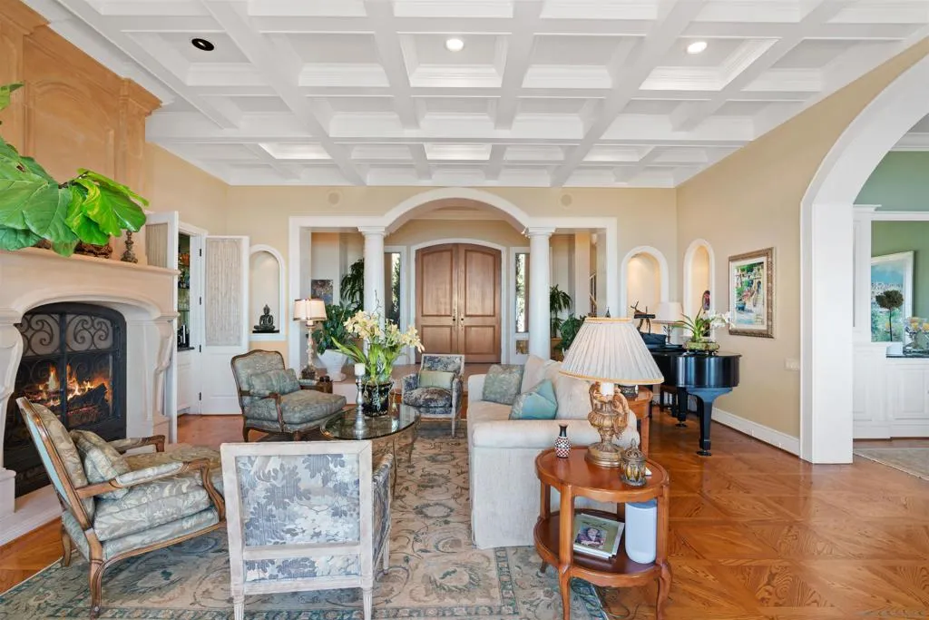 La Jolla, California 92037, United States, 6 Bedrooms Bedrooms, ,9 BathroomsBathrooms,Residential,Active,198721