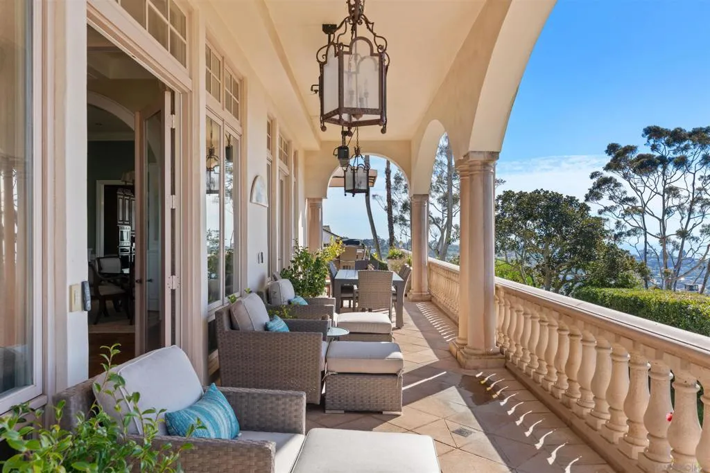 La Jolla, California 92037, United States, 6 Bedrooms Bedrooms, ,9 BathroomsBathrooms,Residential,Active,198721