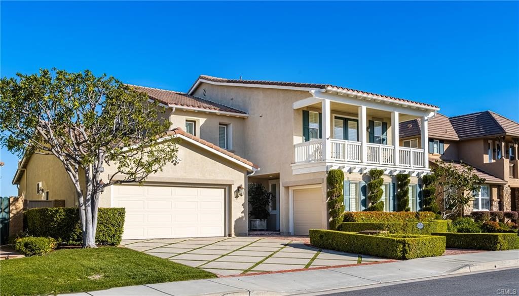 7821 E Portico