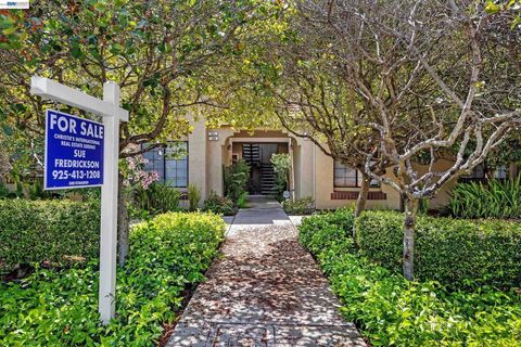 Photo of 5012 Lakeview Dr #200, San Ramon, CA 94582 (MLS # 41132303)