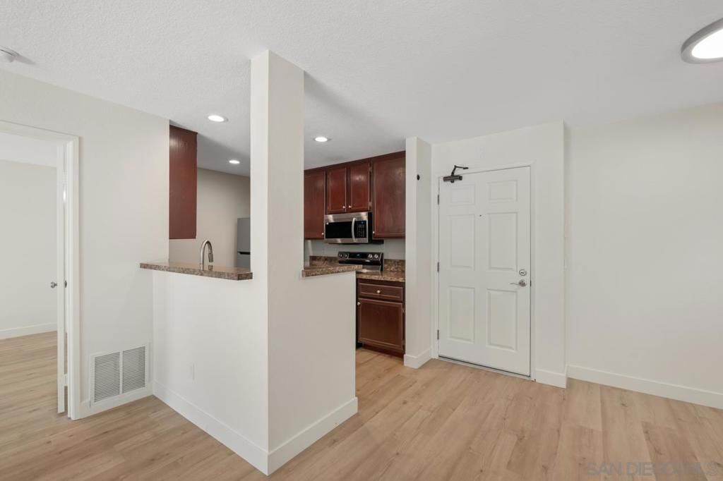 Photo of 7190 Shoreline Dr. Dr #Unit 6108, San Diego, CA 92122 (MLS # 260009112SD)