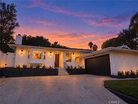 Photo of 9443 Mclennan Avenue, Northridge, CA 91343 (MLS # SR26202502)
