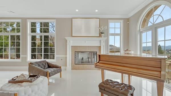 5107 Eastbourne Drive