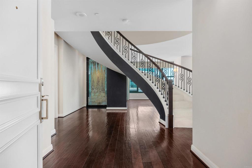 2500 6Th Avenue Penthouse 3