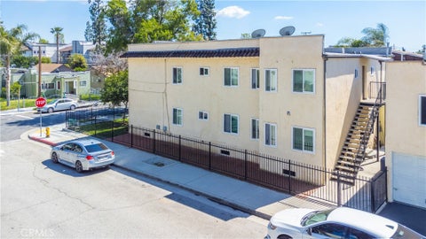 Photo of 5101 Lindsey Avenue, Pico Rivera, CA 90660 (MLS # TR26025646)