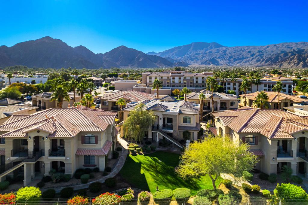 Casitas Las Rosas - Residential