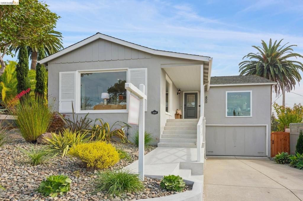 800 Glendome Cir Cir, Oakland CA 94602