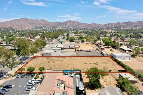Photo of 866 6th Street, Norco, CA 92860 (MLS # NP26147685)