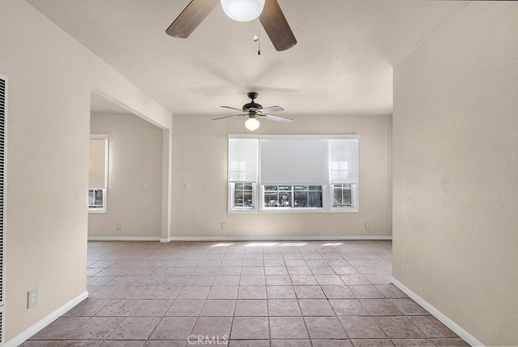 7319 S Normandie