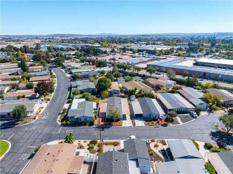 Tiny photo for 4 Dove Court, Paso Robles, CA 93446 (MLS # NS26079666)