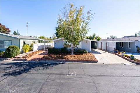 Tiny photo for 4 Dove Court, Paso Robles, CA 93446 (MLS # NS26079666)