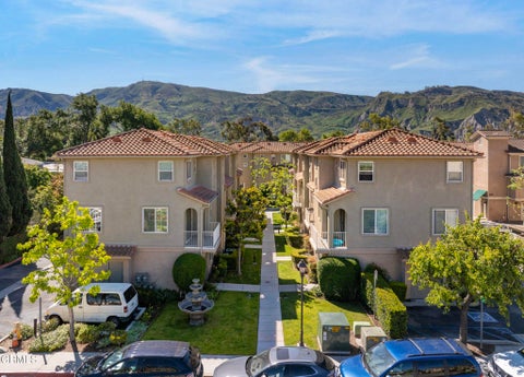 Photo of 110 Larmon Loop, Santa Paula, CA 93060 (MLS # V1-39041)