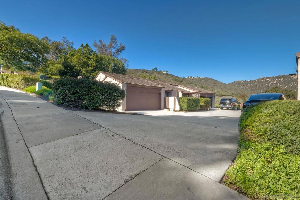 2049 Golden Circle Dr