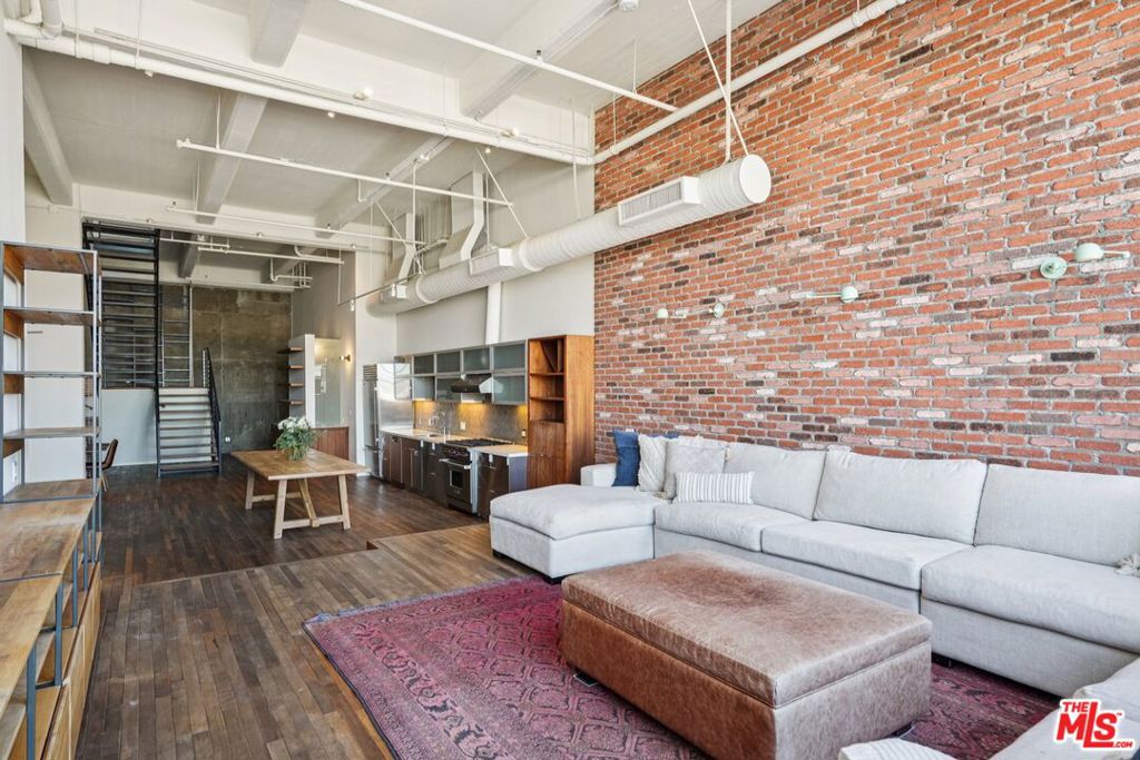 1850 Industrial Street 714