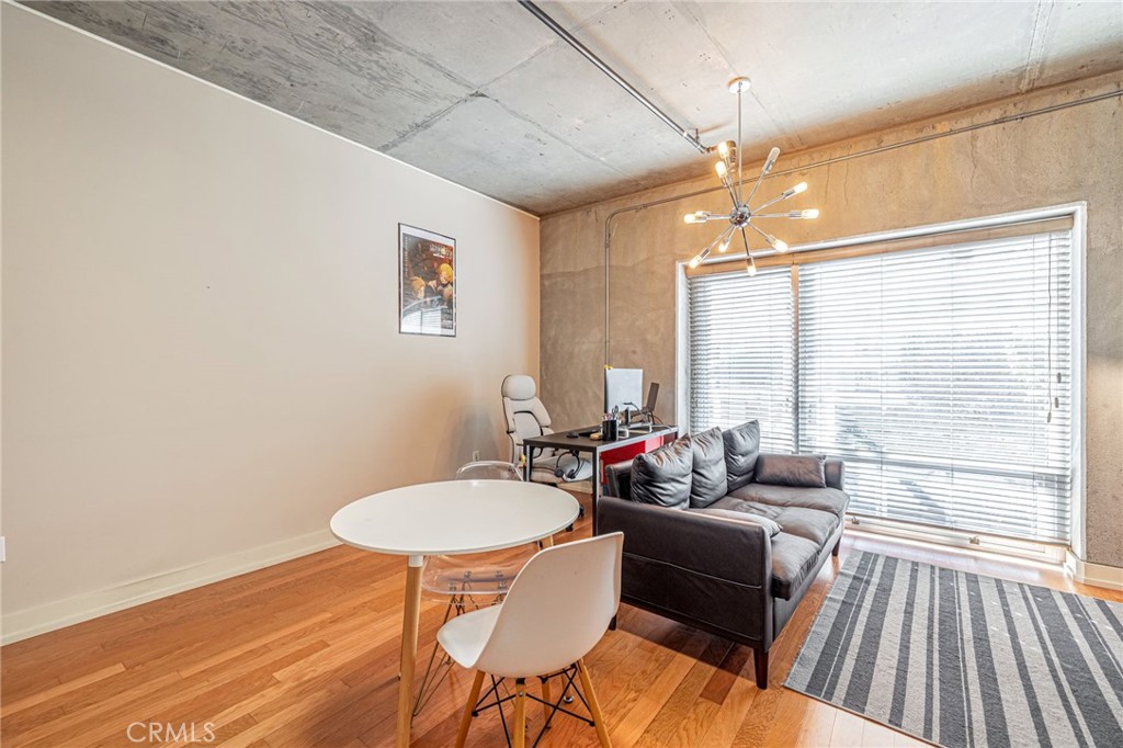 645 W 9th 301