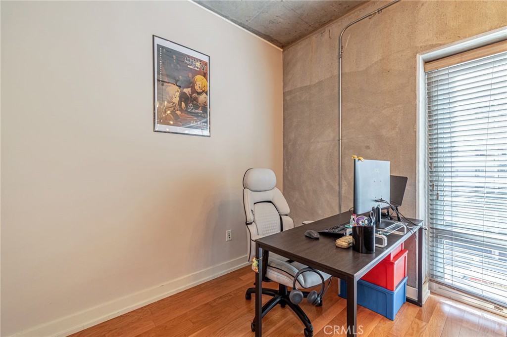 645 W 9th 301