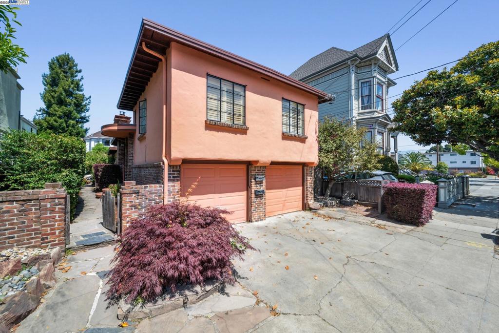 CENTRAL ALAMEDA - Residential Income