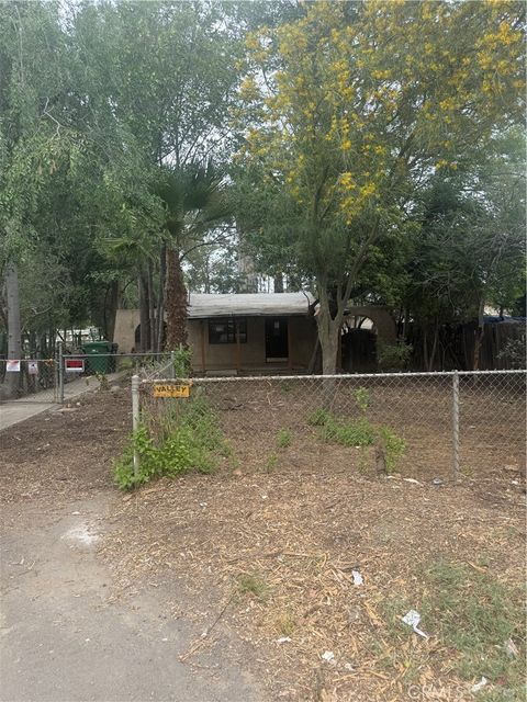 Photo of 925 5th Street, Norco, CA 92860 (MLS # IV26071670)